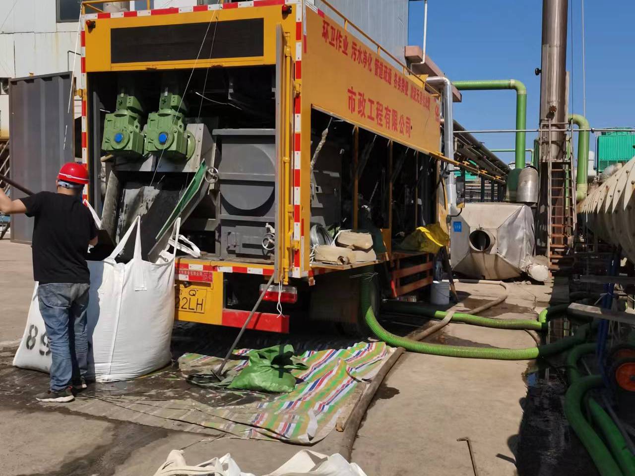 垦利淤泥压干处理